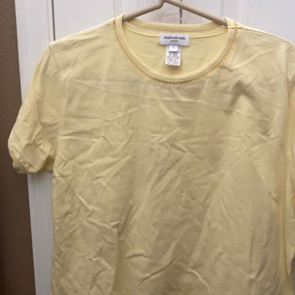 FINAL MARKDOWN Jones New York sport tee (L)